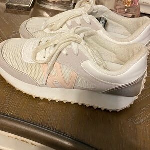 Vintage Havana Sandy sneaker.